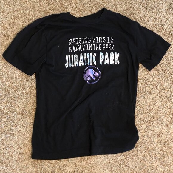 Raising Kids Jurassic Park T-Shirt Size Small 34-36 - Picture 1 of 4